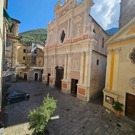 Casa Gianna, Bellissimo Monolocale Nel Centro Storico De Badalucco, 10km Dal Mare Appartement *