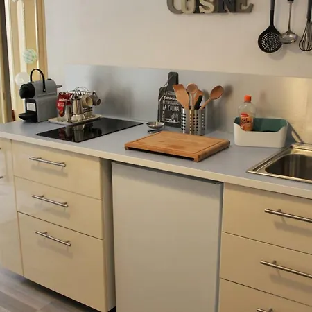 Casa Gianna, Bellissimo Monolocale Nel Centro Storico De Badalucco, 10km Dal Mare *