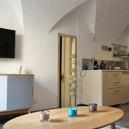 Casa Gianna, Bellissimo Monolocale Nel Centro Storico De Badalucco, 10km Dal Mare * Badalucco