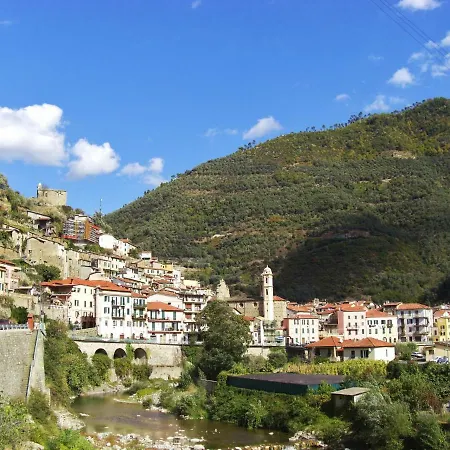 Casa Gianna, Bellissimo Monolocale Nel Centro Storico De Badalucco, 10km Dal Mare *