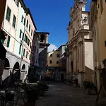 Apartamento Casa Gianna, Bellissimo Monolocale Nel Centro Storico De Badalucco, 10km Dal Mare