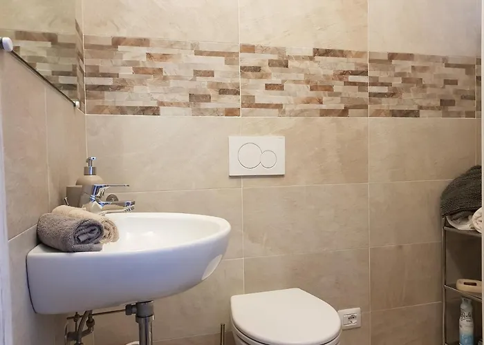 Apartamento Casa Gianna, Bellissimo Monolocale Nel Centro Storico De Badalucco, 10km Dal Mare *