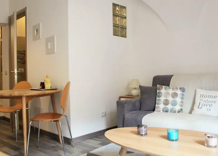 Casa Gianna, Bellissimo Monolocale Nel Centro Storico De Badalucco, 10km Dal Mare *