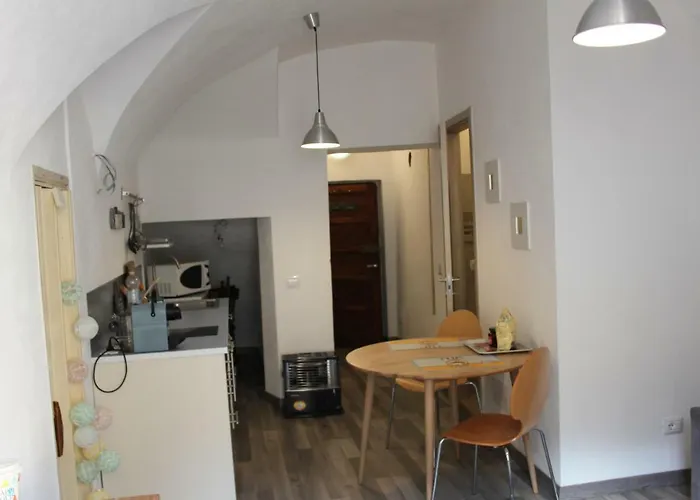 Casa Gianna, Bellissimo Monolocale Nel Centro Storico De Badalucco, 10km Dal Mare Apartamento Badalucco